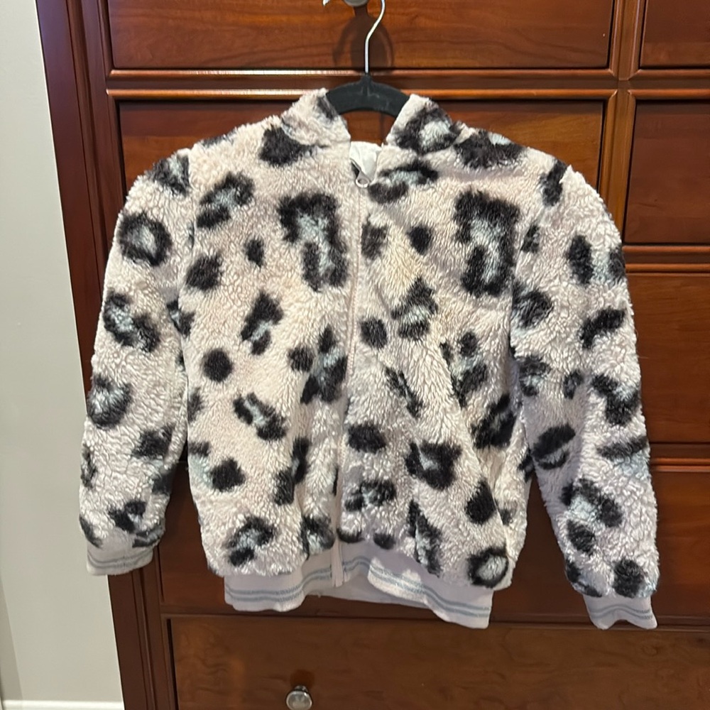 Adorable coat for girls